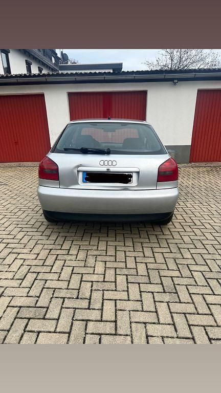 Gebraucht Audi A3 Ambiente 101 PS (74 kW) 1998 Silber Kleinwagen