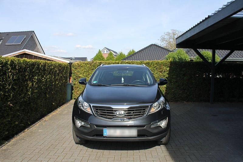 Schwarz Gebraucht 2012 Kia Sportage Spirit SUV | 8.900 € (Guter Preis) - Bild 1/4