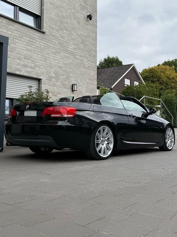 Schwarz Gebraucht 2008 BMW 320 Cabriolet M Sport Cabrio | 14.990 € (Teuer) - Bild 1/4