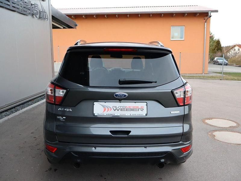 Gebraucht Ford Kuga ST-Line 150 PS (110 kW) 2019 Grau SUV
