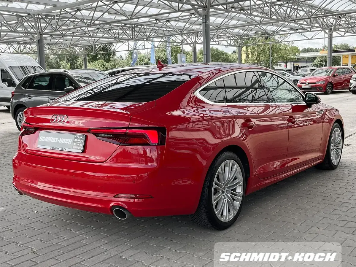 Gebraucht Audi A5 Sportback Comfort 150 PS (110 kW) 2019 Rot (rot) Kleinwagen