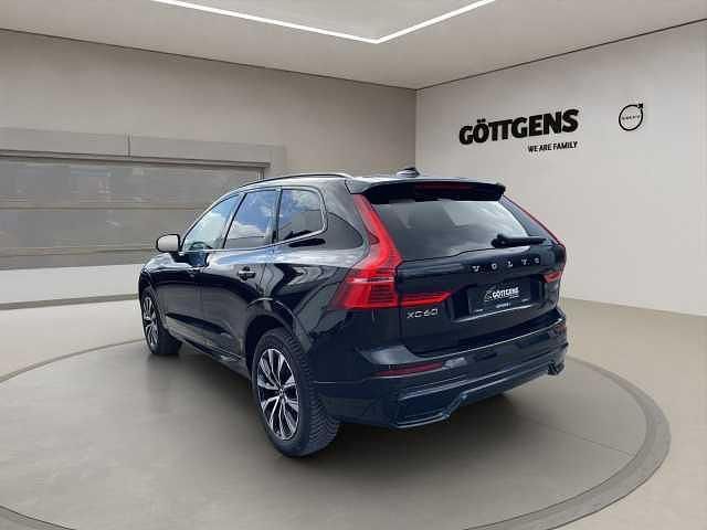 Gebraucht Volvo XC60 Plus 197 PS (144 kW) 2023 Schwarz SUV
