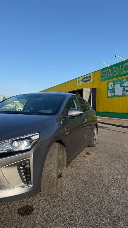 Gebraucht Hyundai Ioniq Premium 141 PS (103 kW) 2018 Grau Kleinwagen