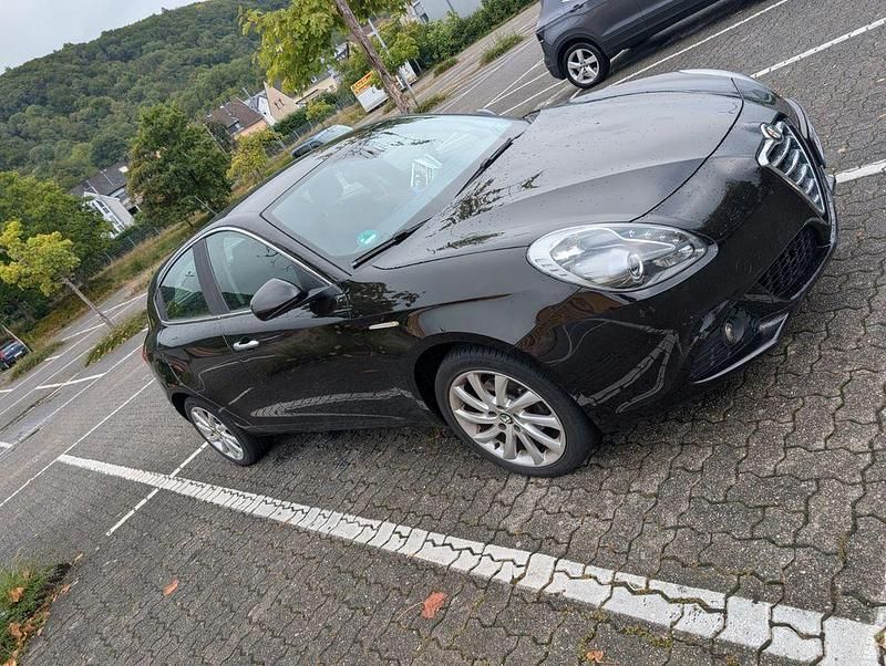 Schwarz Gebraucht 2011 Alfa Romeo Giulietta Super Kleinwagen | 6.100 € (Fairer Preis) - Bild 1/4