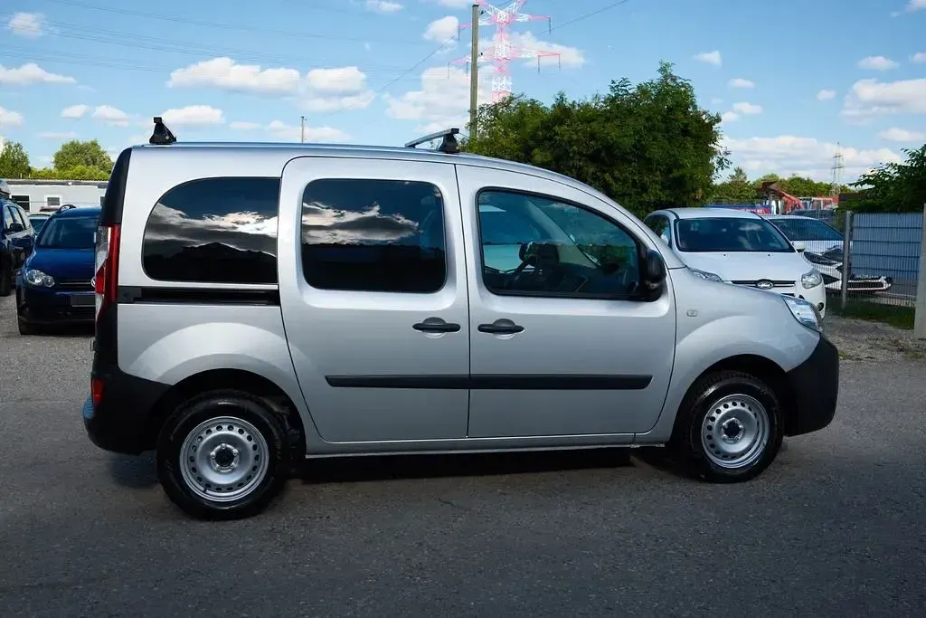 Gebraucht Renault Kangoo Rapid Extra 90 PS (66 kW) 2015 Silber Van / Kleinbus