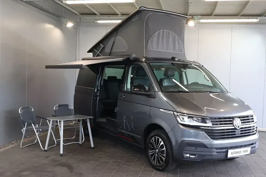 Gebraucht VW California Beach 150 PS (110 kW) 2023 Grau Van