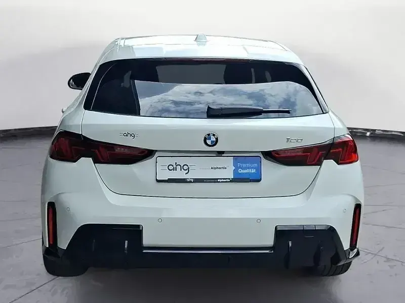 Gebraucht BMW 120 M Sport 170 PS (125 kW) 2025 Alpinweiss 3 Kleinwagen
