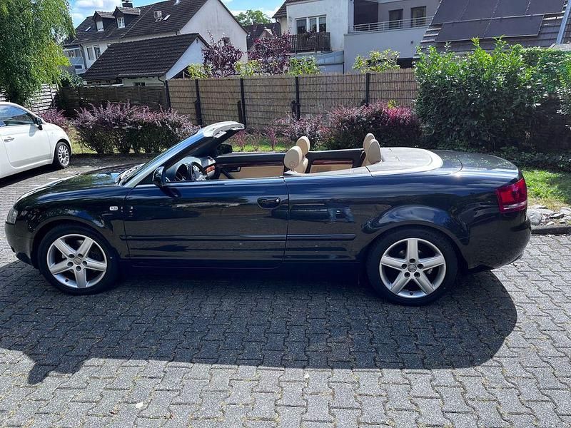 Schwarz Gebraucht 2005 Audi A4 Cabriolet Ambiente Cabrio | 2.699 € (Superpreis) - Bild 1/4