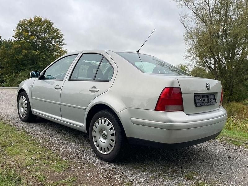 Gebraucht VW Bora 101 PS (74 kW) 2000 Silber Limousine