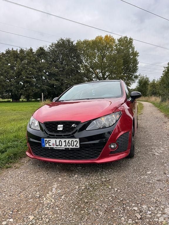 Rot Gebraucht 2010 Seat Ibiza SC FR Kleinwagen | 7.100 € (Fairer Preis) - Bild 1/4