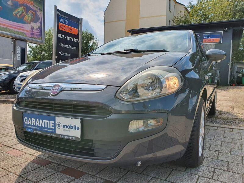 Grau Gebraucht 2011 Fiat Grande Punto Kleinwagen | 4.000 € (Fairer Preis) - Bild 1/4