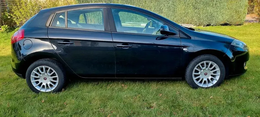 Gebraucht Fiat Bravo Dynamic 120 PS (88 kW) 2010 Schwarz Kleinwagen