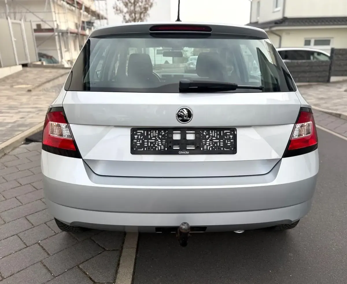 Gebraucht Skoda Fabia 60 PS (44 kW) 2018 Schwarz Kleinwagen