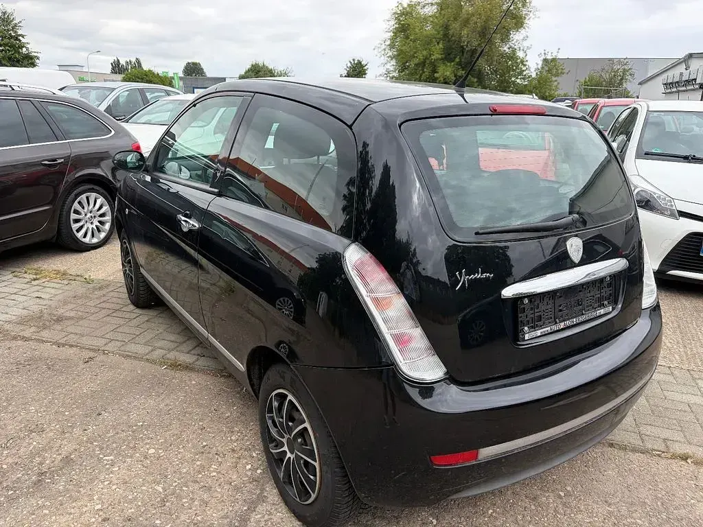Gebraucht Lancia Ypsilon 60 PS (44 kW) 2007 Schwarz Kleinwagen