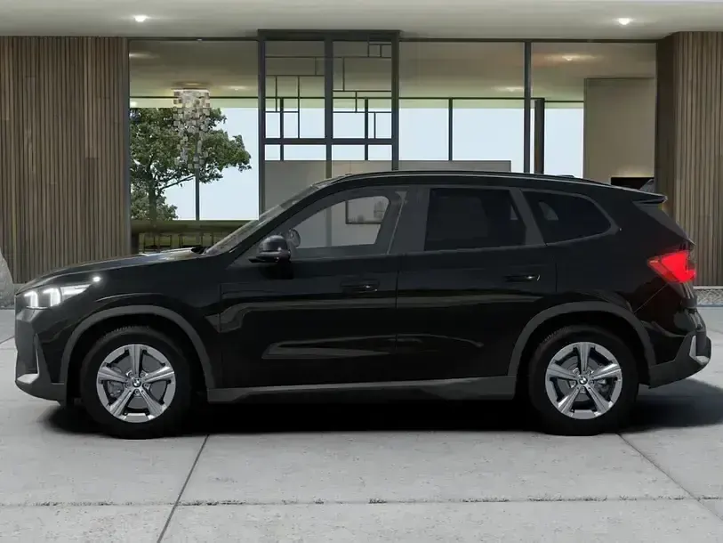 Gebraucht BMW X1 Performance 156 PS (114 kW) 2024 Schwarz ii (schwarz) SUV