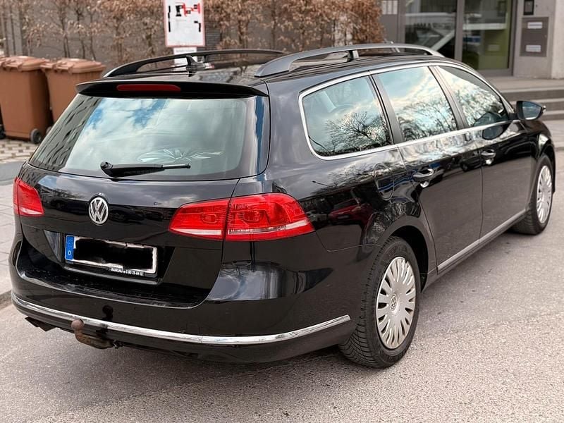 Gebraucht VW Passat 140 PS (102 kW) 2012 Schwarz Kombi