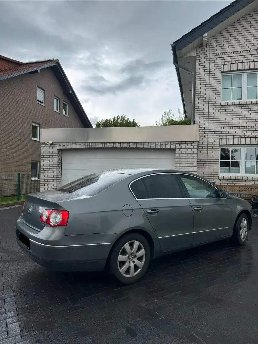 Brugt VW Passat 105 HK (77 kW) 2005 Grå Sedan