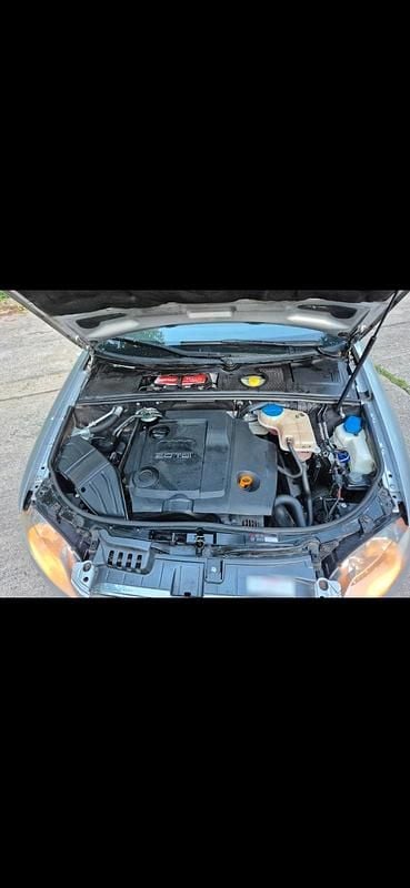 Gebraucht Audi A4 140 PS (102 kW) 2005 Grau Kombi