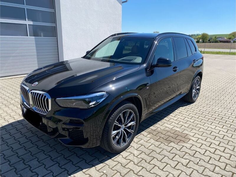 Schwarz Gebraucht 2022 BMW X5 Sport Line SUV | 64.900 € (Etwas zu teuer) - Bild 1/4