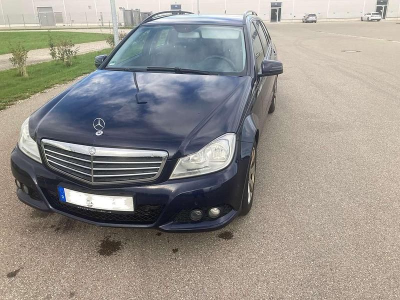 Blau Gebraucht 2014 Mercedes C220 Avantgarde Edition Kombi | 4.800 € - Bild 1/4