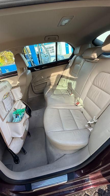 Gebraucht Skoda Superb Comfort 170 PS (125 kW) 2009 Rot Limousine