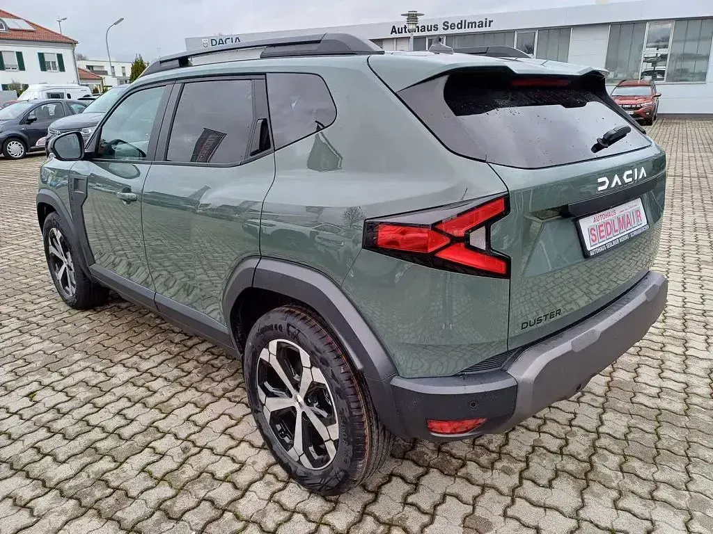 Neu Dacia Duster Journey 101 PS (74 kW) 2025 Zederngrün SUV