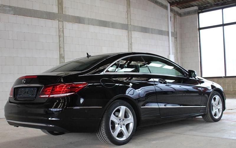 Gebraucht Mercedes E400 333 PS (244 kW) 2014 Schwarz Coupé