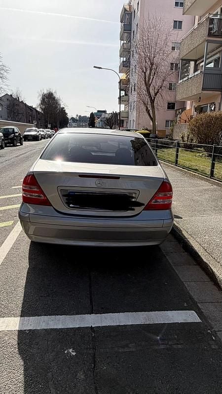 Gebraucht Mercedes C200 163 PS (119 kW) 2003 Andere farben Limousine