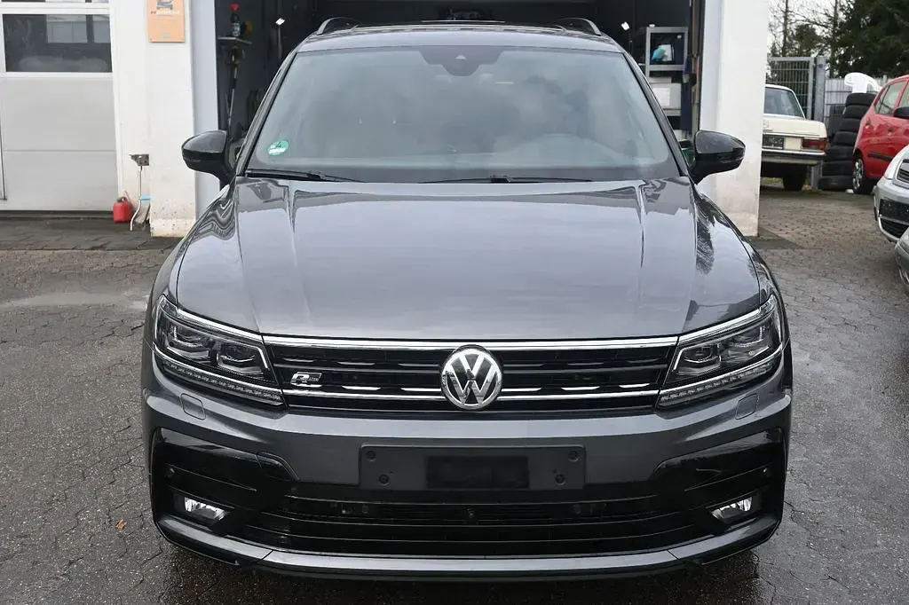 Gebraucht VW Tiguan Highline 239 PS (175 kW) 2019 Indiumgrau metallic SUV
