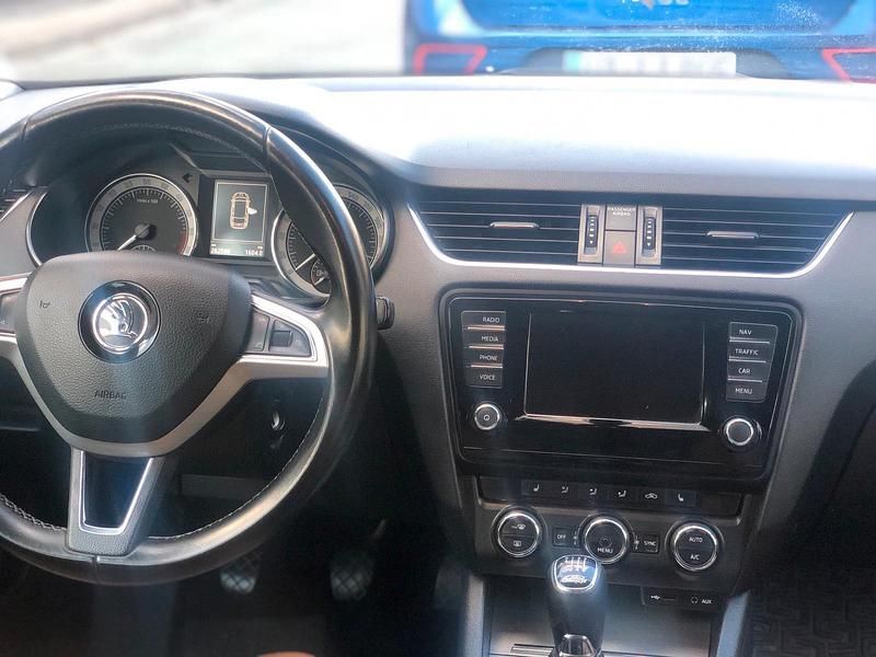 Gebraucht Skoda Octavia 150 PS (110 kW) 2016 Grau Kleinwagen