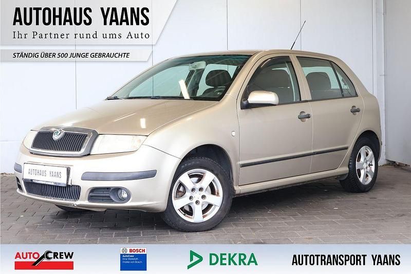Beige Gebraucht 2005 Skoda Fabia Kleinwagen | 2.289 € (Fairer Preis) - Bild 1/4