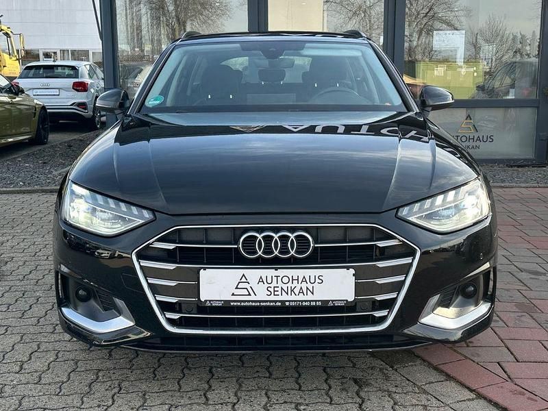 Gebraucht Audi A4 Advanced 163 PS (119 kW) 2023 Schwarz Kombi