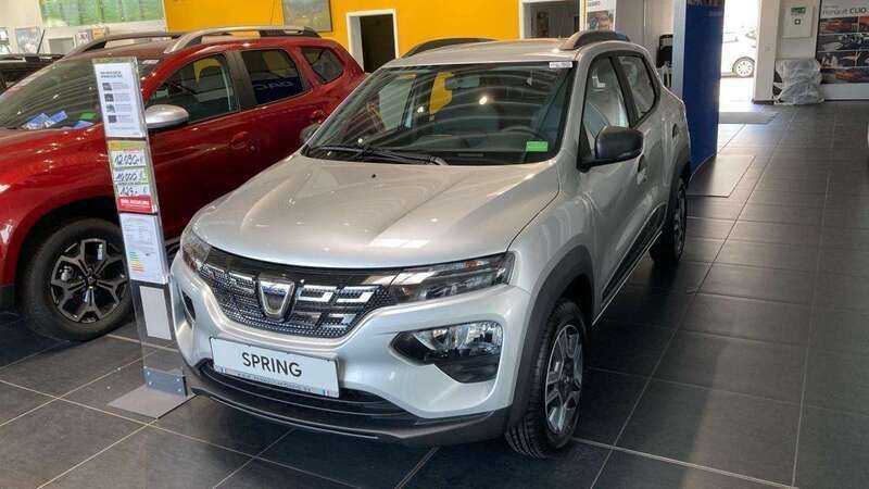Silbergrau metallic (silber) Gebraucht 2021 Dacia Spring Business Kleinwagen | 9.996 € (Fairer Preis) - Bild 1/4