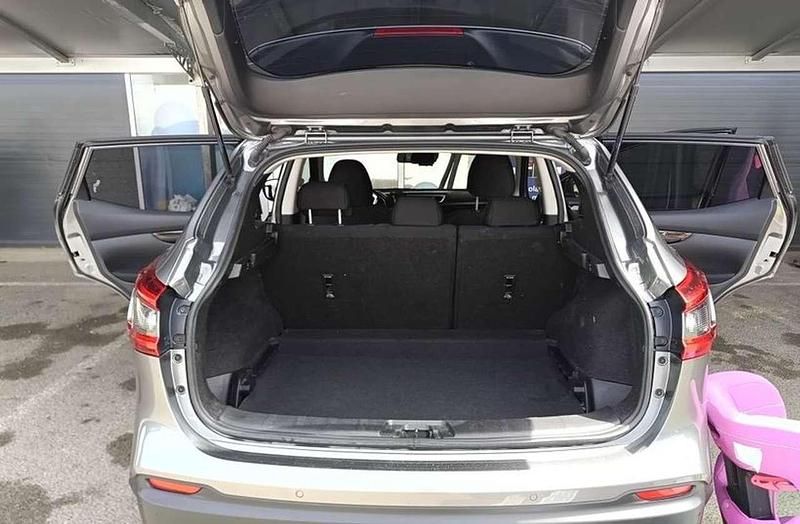 Gebraucht Nissan Qashqai N-Connecta 159 PS (116 kW) 2019 Grau SUV