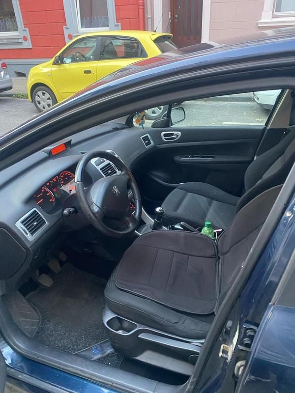 Blau Gebraucht 2006 Peugeot 307 Limousine | 1.500 € (Guter Preis) - Bild 1/4