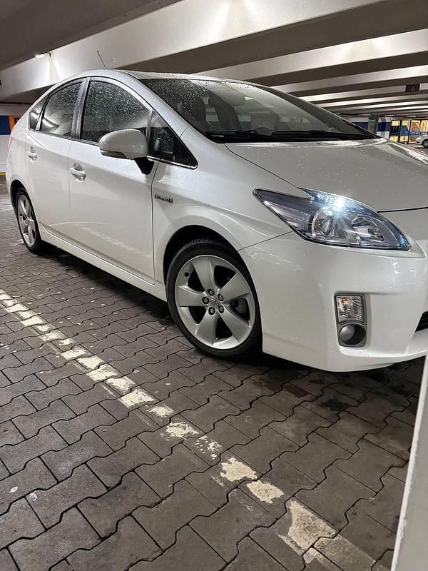 Second-hand Toyota Prius 136 CP (100 kW) 2009 Alb Hatchback