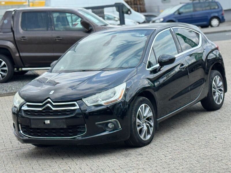 Schwarz Gebraucht 2011 Citroën DS4 So Chic Kleinwagen | 4.990 € (Etwas zu teuer) - Bild 1/4