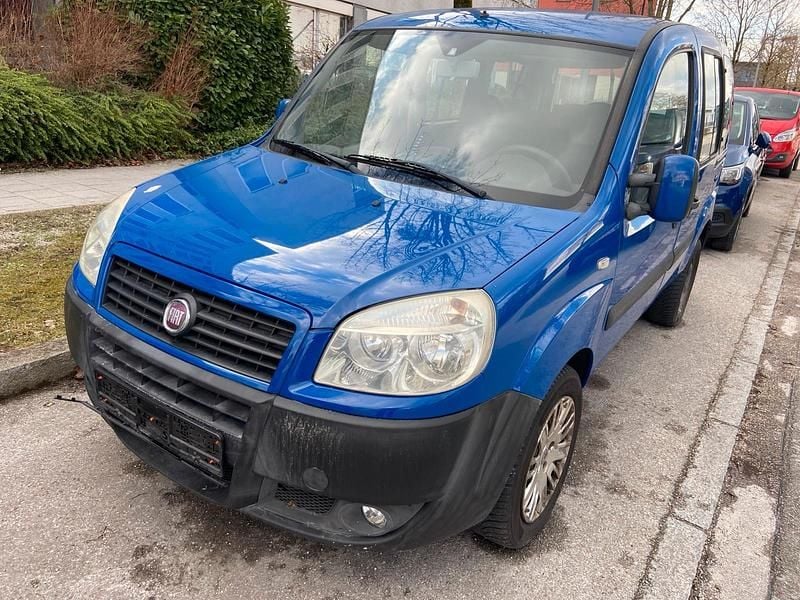 Gebraucht Fiat Doblò 77 PS (56 kW) 2009 Blau Van / Kleinbus