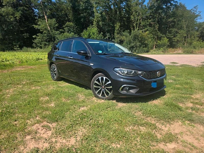Schwarz Gebraucht 2017 Fiat Tipo Kombi | 8.500 € (Fairer Preis) - Bild 1/4