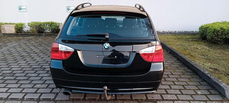 Gebraucht BMW 320 170 PS (125 kW) 2007 Schwarz Kombi