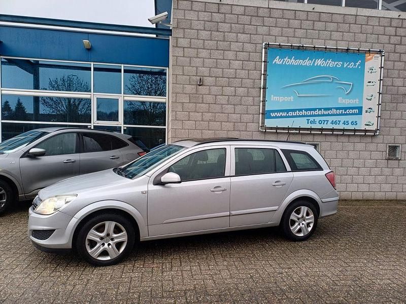 Gebraucht Opel Astra 90 PS (66 kW) 2008 Silber Limousine