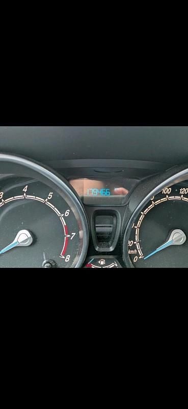 Gebraucht Ford B-MAX 101 PS (74 kW) 2015 Schwarz Van / Kleinbus