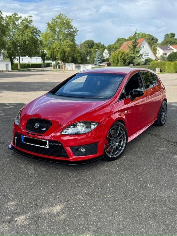 Rot Gebraucht 2011 Cupra Leon Limousine | 10.999 € - Bild 1/4