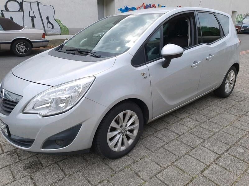 Silber Gebraucht 2013 Opel Meriva Van / Kleinbus | 4.990 € (Guter Preis) - Bild 1/4