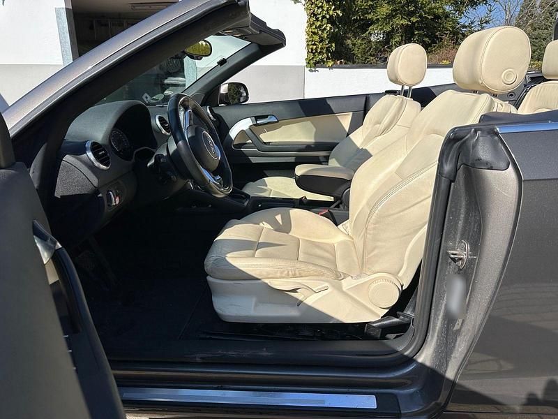 Gebraucht Audi A3 Cabriolet Ambition 160 PS (117 kW) 2012 Grau Cabrio