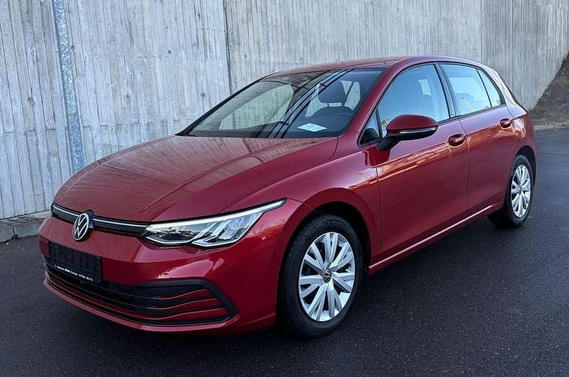 Rot Gebraucht 2022 VW Golf VIII Life Limousine | 19.000 € (Fairer Preis) - Bild 1/4