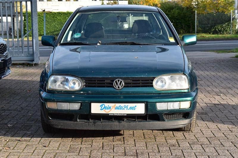 Gebraucht VW Golf III 75 PS (55 kW) 1996 Grün Limousine