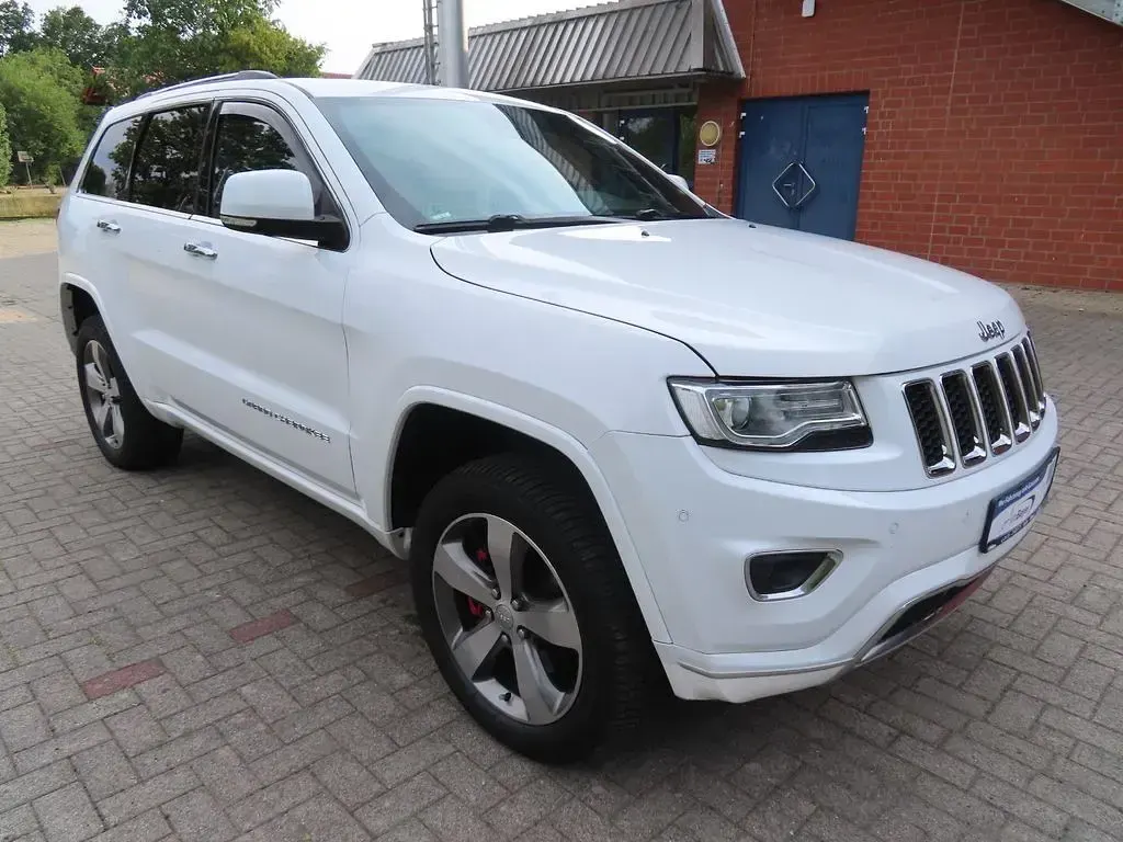 Gebraucht Jeep Grand Cherokee Overland 250 PS (183 kW) 2016 Weiß SUV