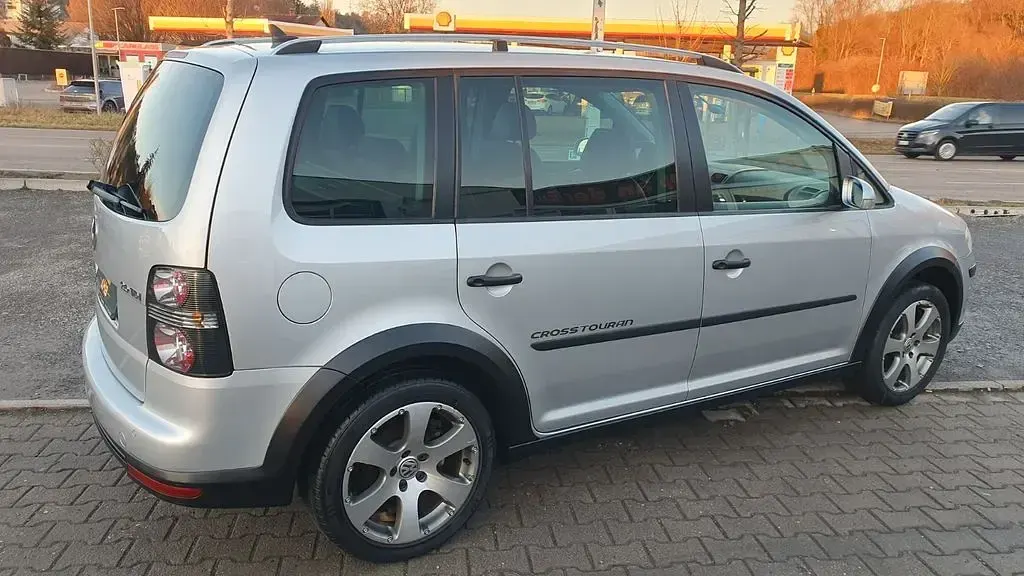 Gebraucht VW Touran Cross 170 PS (125 kW) 2007 Silber Van / Kleinbus