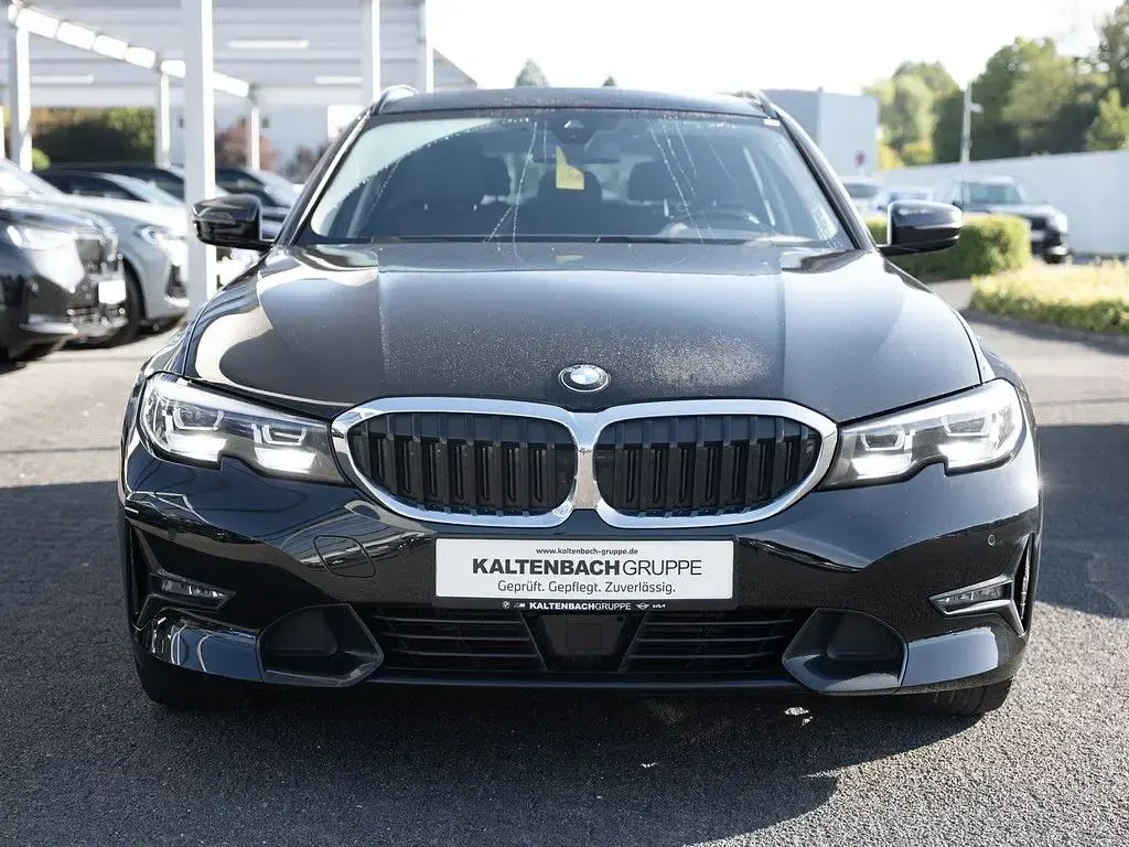 Gebraucht BMW 318 Sport Line 150 PS (110 kW) 2022 Schwarz Kombi